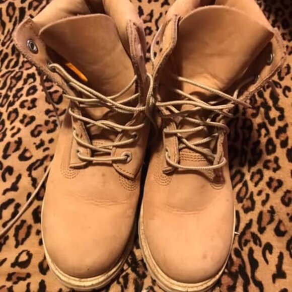 Cream Timberland's - Picture 1 of 3